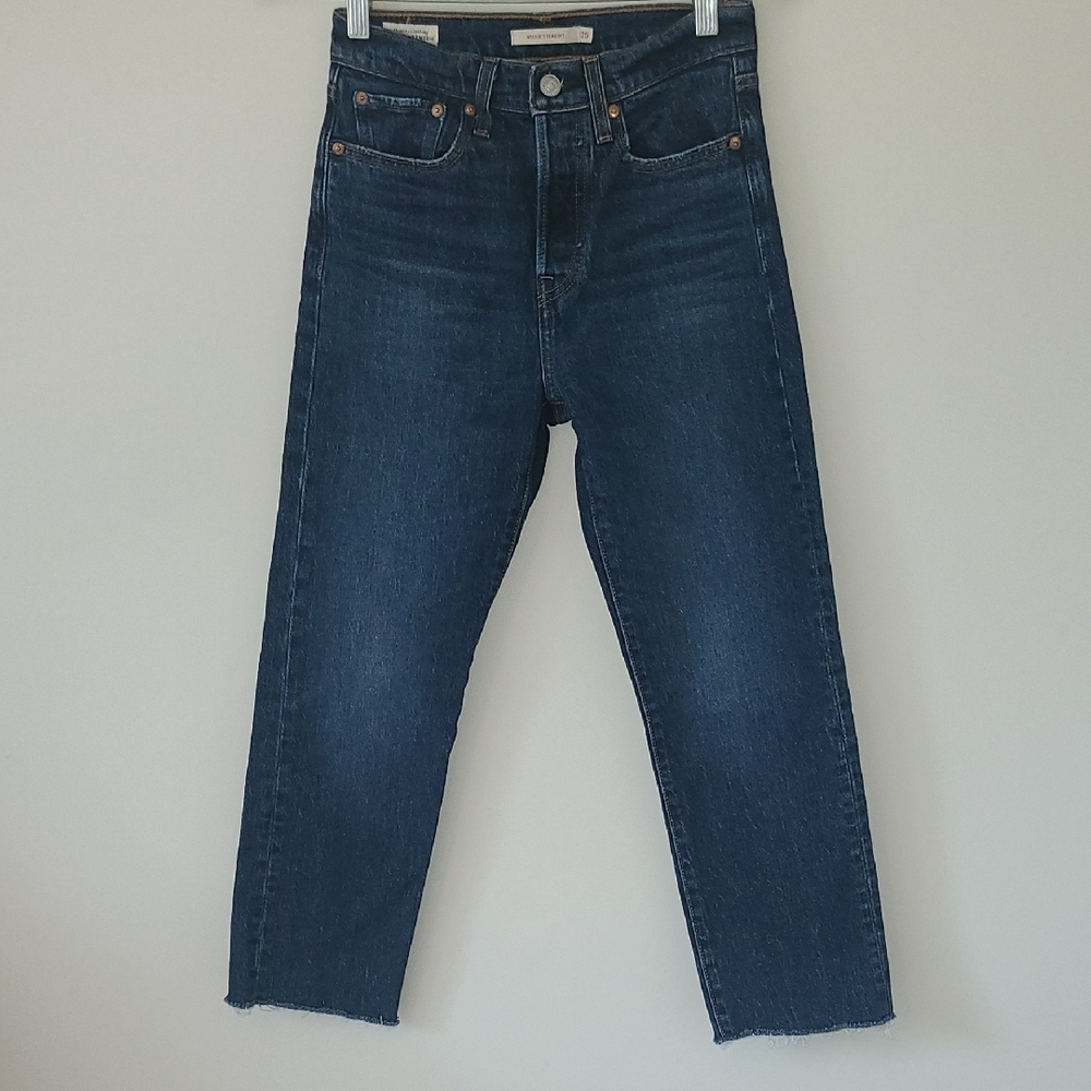 BNWOT Levi's Wedgie Straight